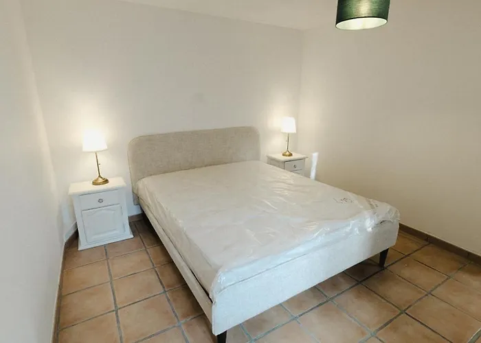 Tres Lumineux Style Mazet-Saint-Voy